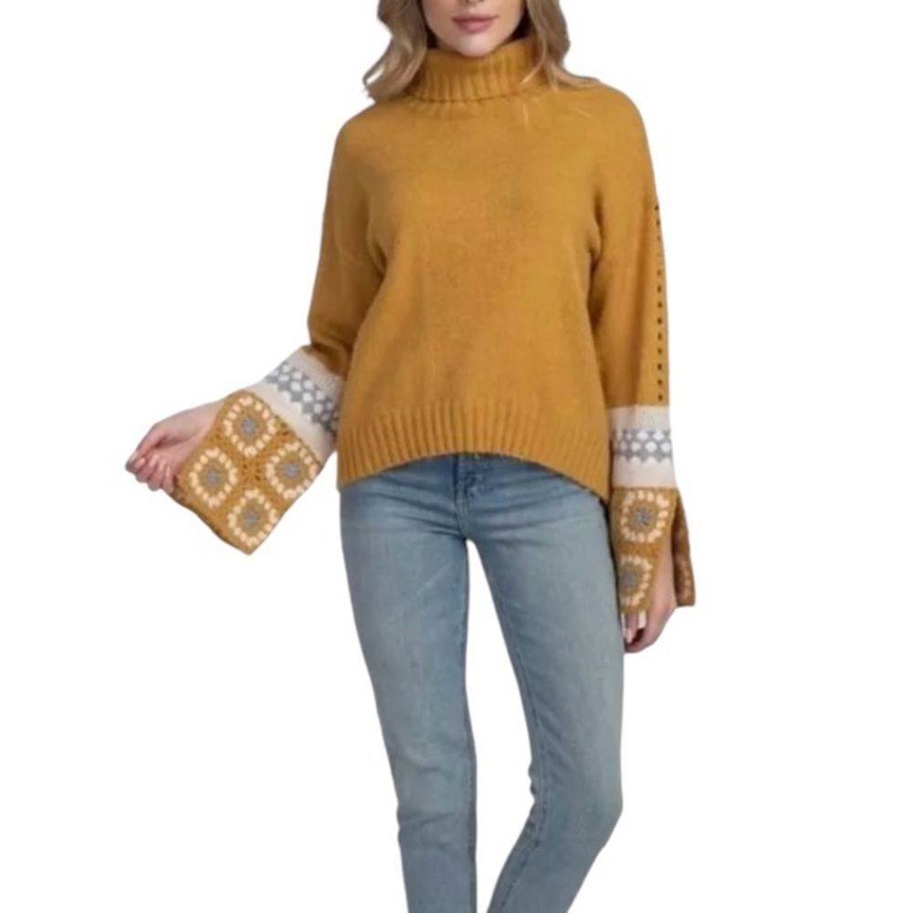 En Creme Gold‎ Turtleneck Crochet Sleeves Sweater -- M/L